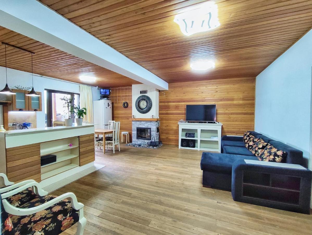 Scandi Cozy Cabin: Mountain Retreat with Fireplace and Sauna Besqaynar Exterior photo
