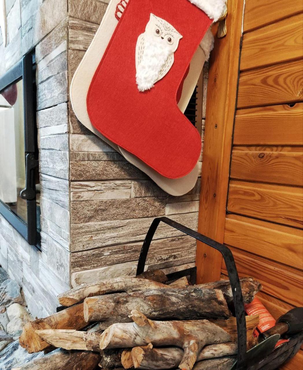 Scandi Cozy Cabin: Mountain Retreat with Fireplace and Sauna Besqaynar Exterior photo